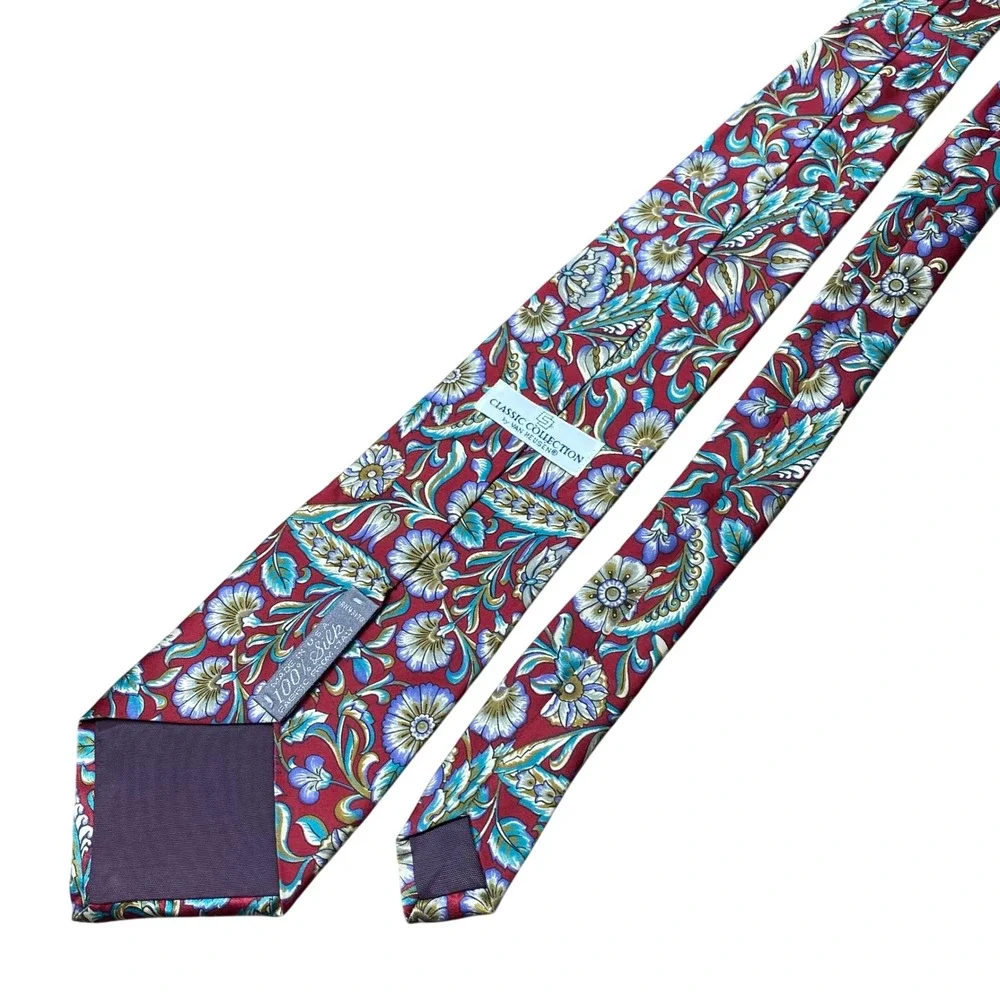 VTG Van Heusen Silk Tie Floral Mens Classic Collection Red USA Floral Italian